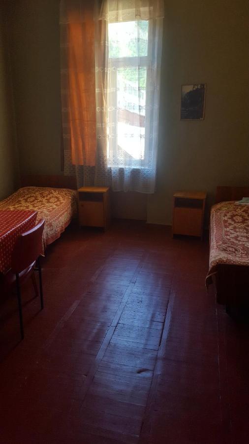 Firuza Hostel بورجومي المظهر الخارجي الصورة